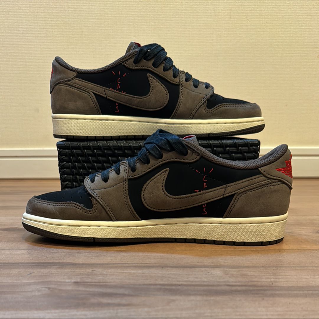 Travis Scott × Nike Air Jordan 1 Low OG SP-T "Black/Dark Mocha"