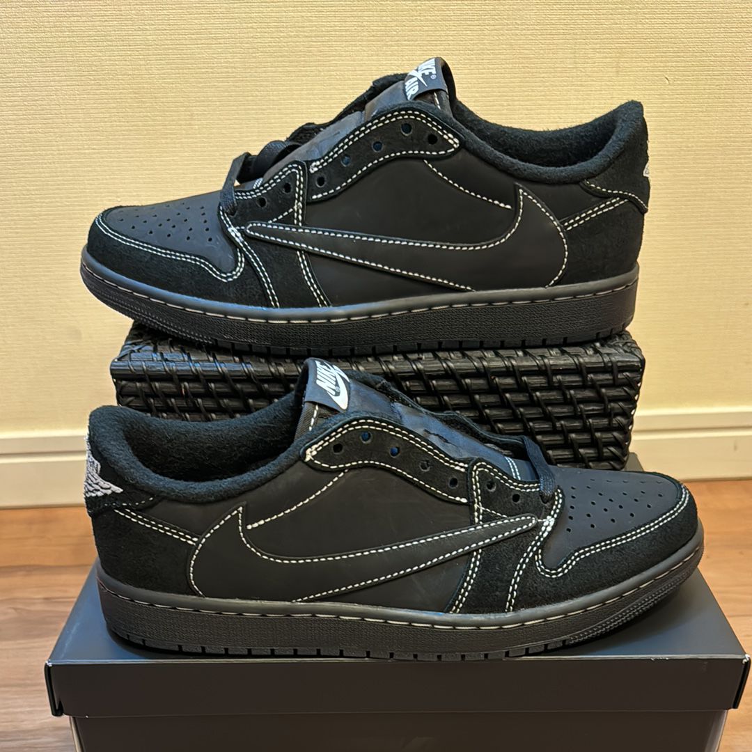 Travis Scott × Nike Air Jordan 1 Low OG SP "Black Phantom"