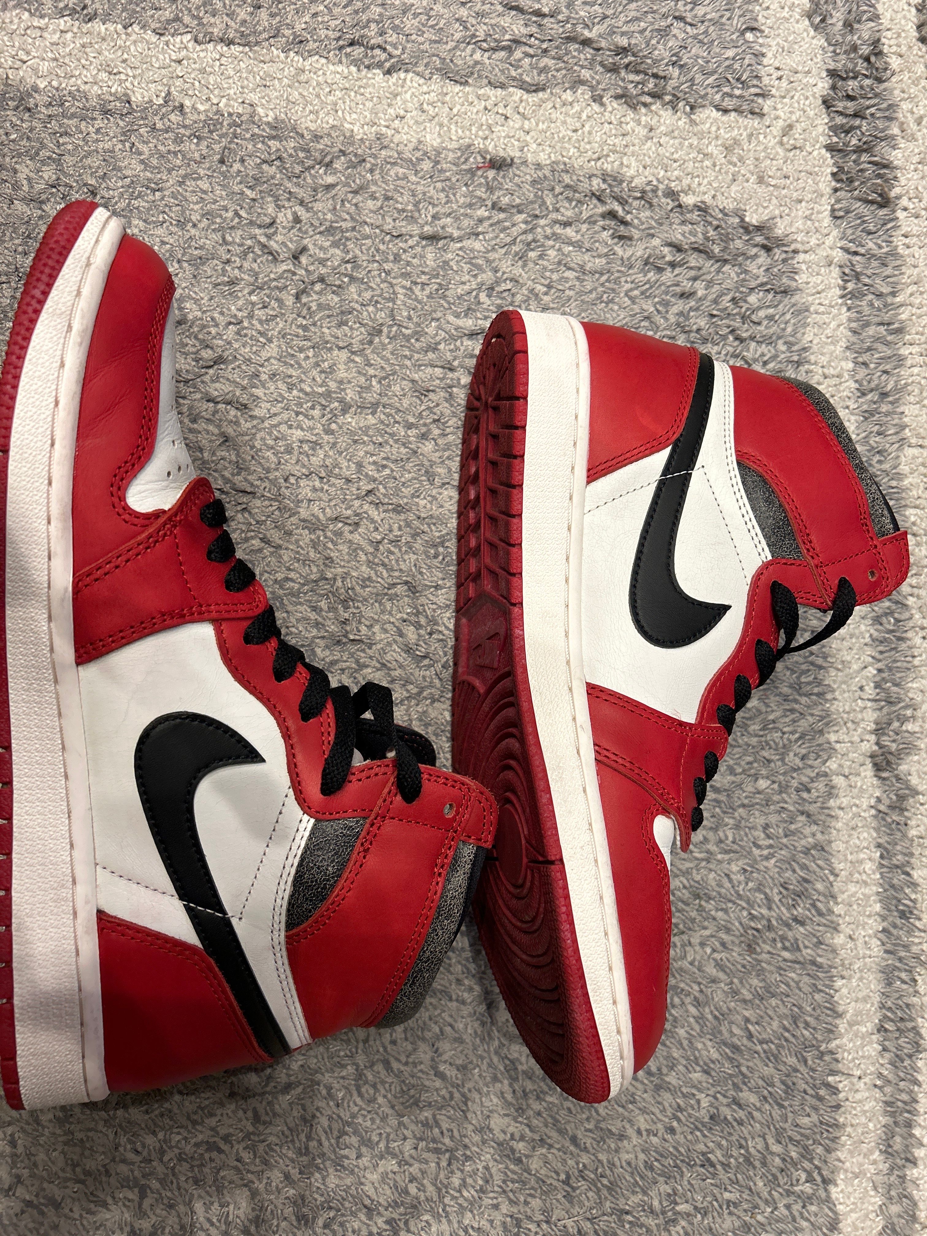 Nike Air Jordan 1 High OG "Lost & Found/Chicago"