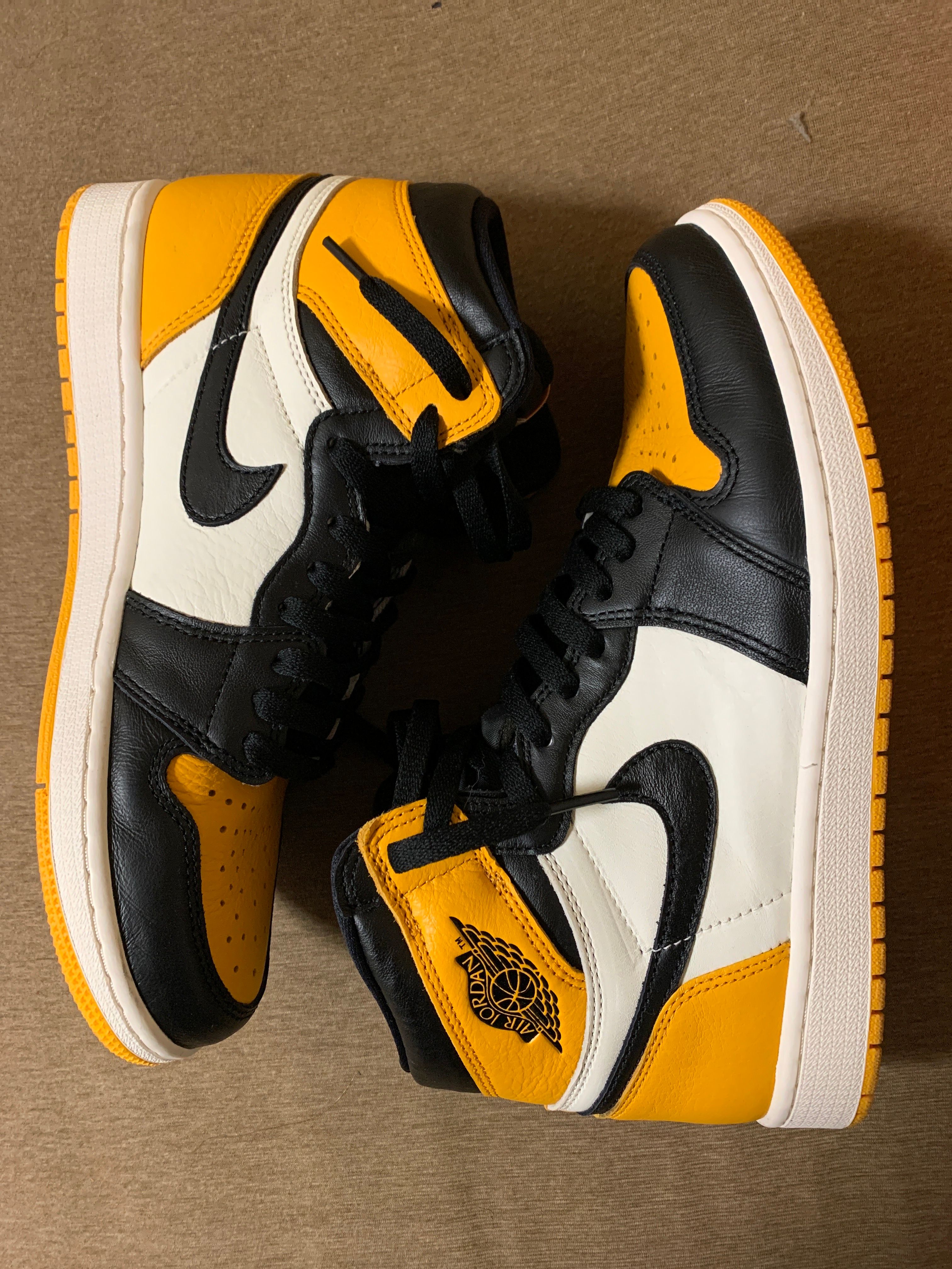 Nike Air Jordan 1 Retro High OG "Taxi"