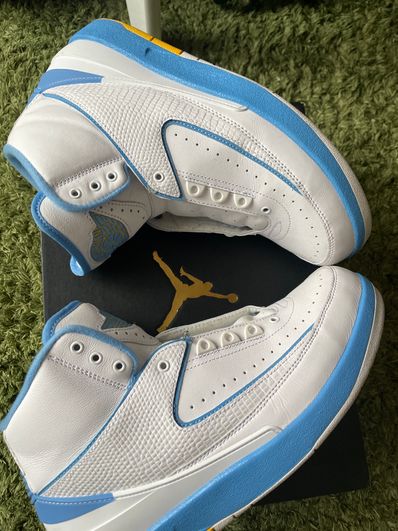 Nike Air Jordan 2 Retro Melo "White/Varsity Maize/University Blue" (2018)
