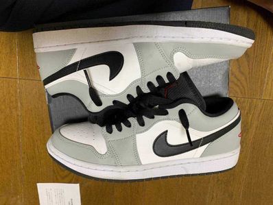 Nike Air Jordan 1 Low "Light Smoke Grey"