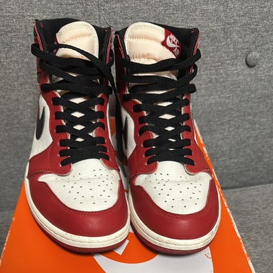 Nike Air Jordan 1 High OG "Lost & Found/Chicago"