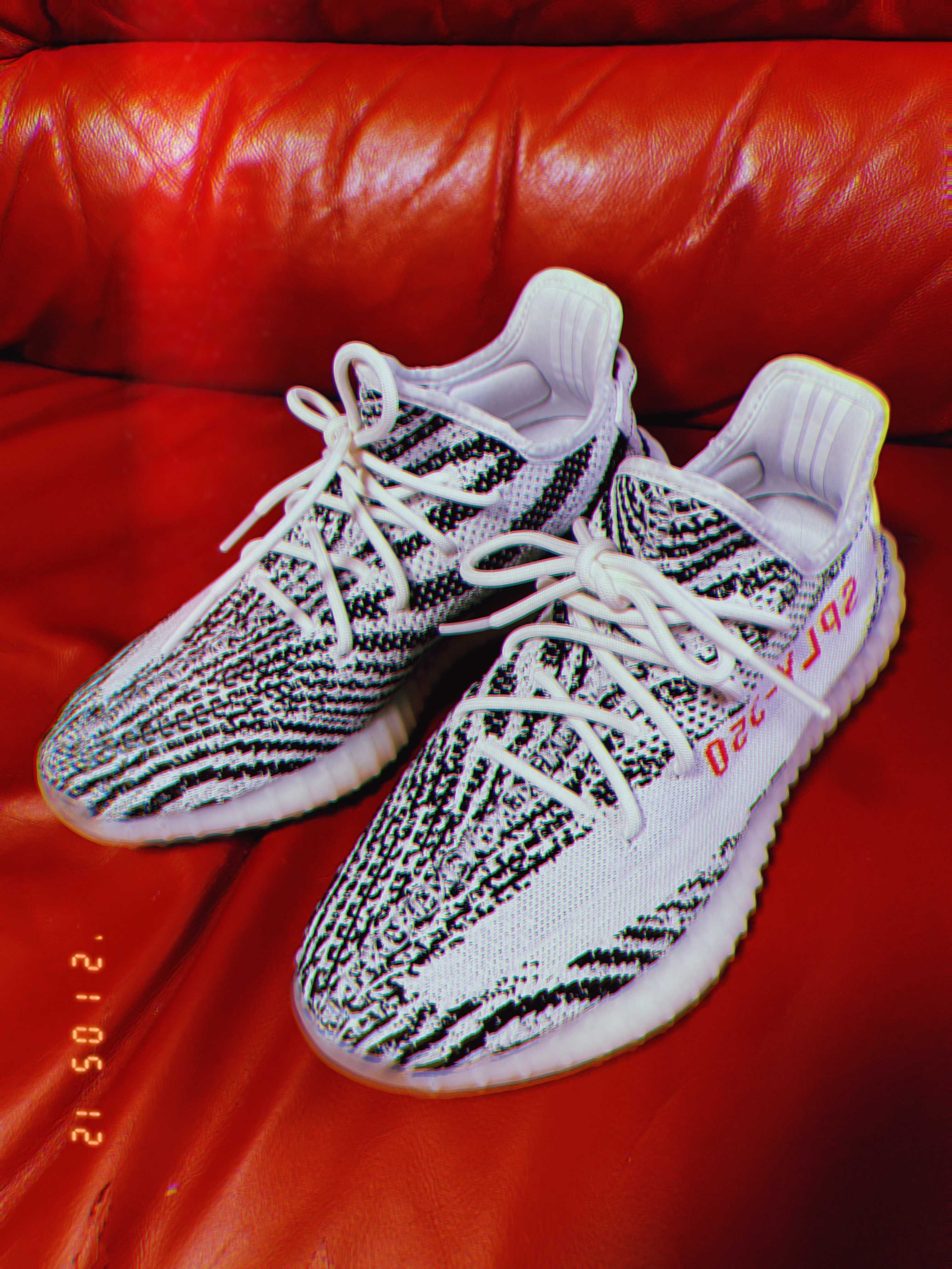 adidas YEEZY Boost 350 V2 "Zebra"