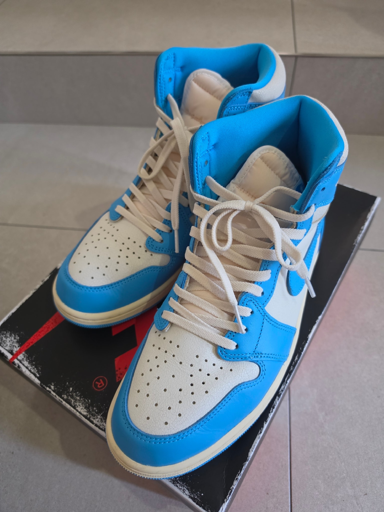 Nike Air Jordan 1 Retro High OG "UNC Reimagined"