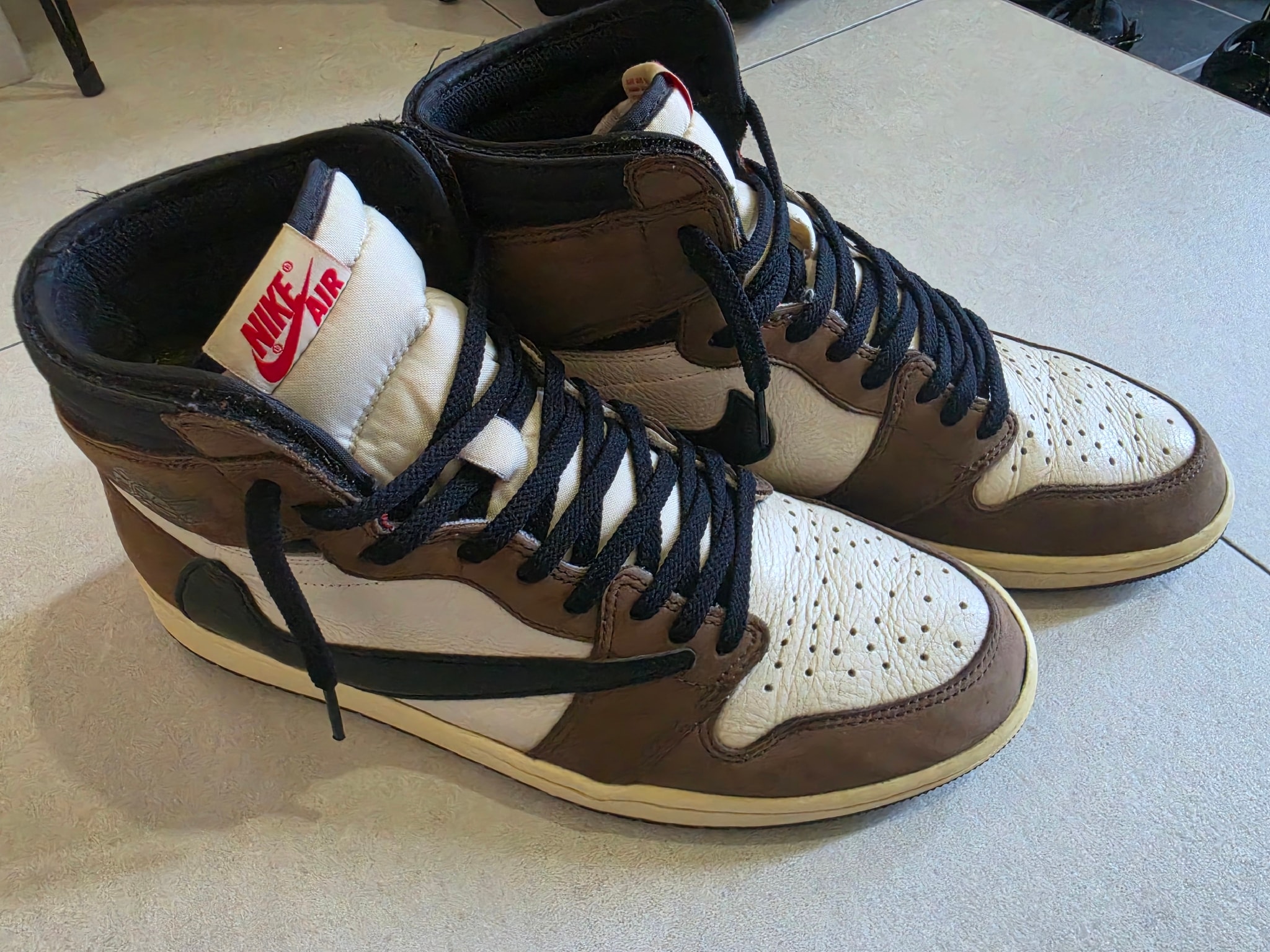 Travis Scott × Nike Air Jordan 1 Retro High OG TS SP "Sail/Dark Mocha"