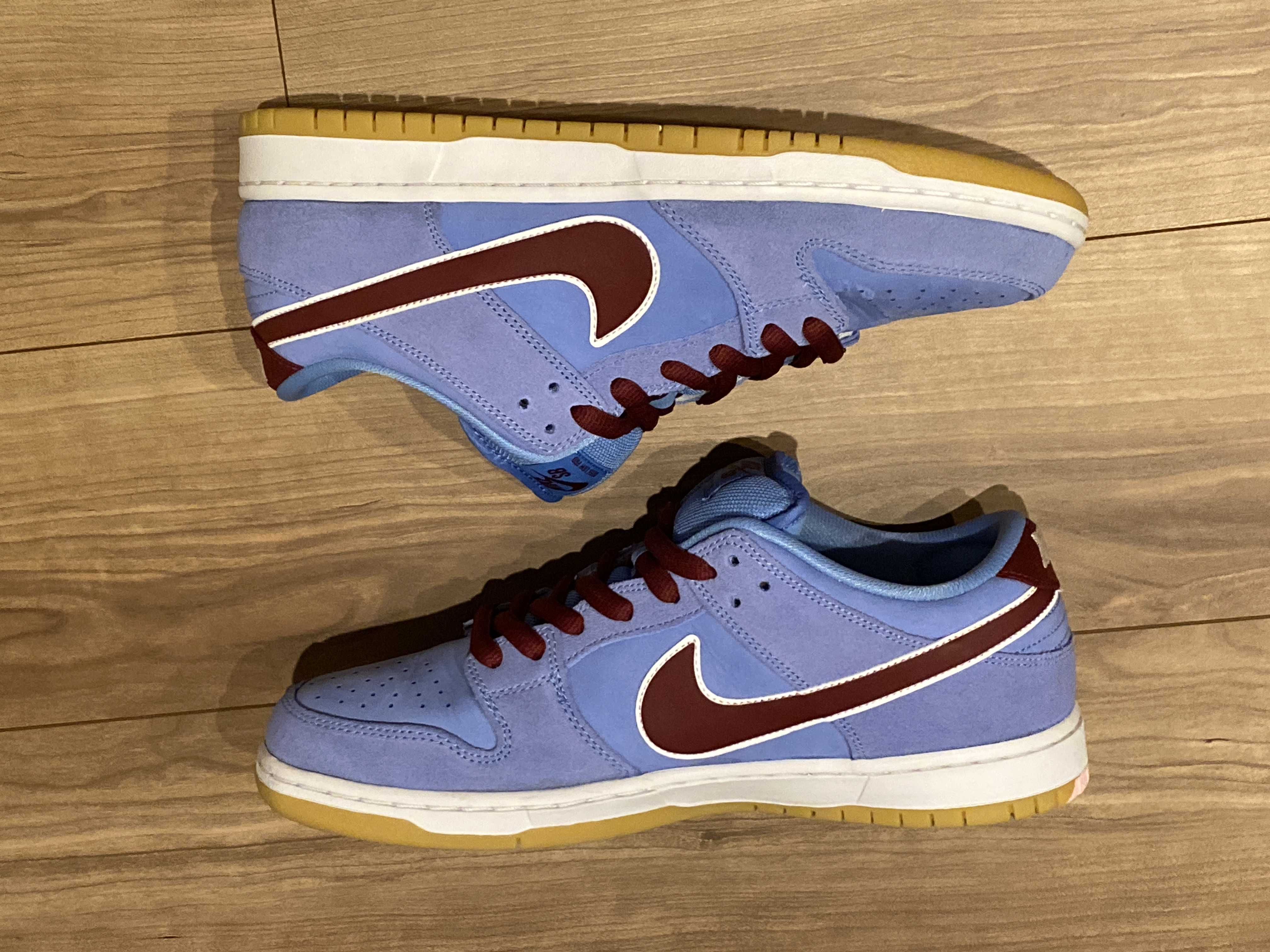 Nike SB Dunk Low Pro "Philadelphia Phillies/Valor Blue and Team Maroon"