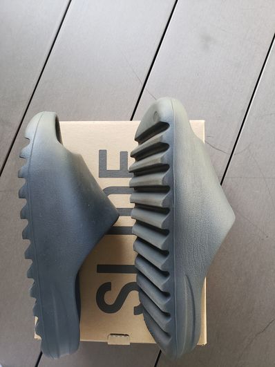 adidas YEEZY Slide "Onyx"