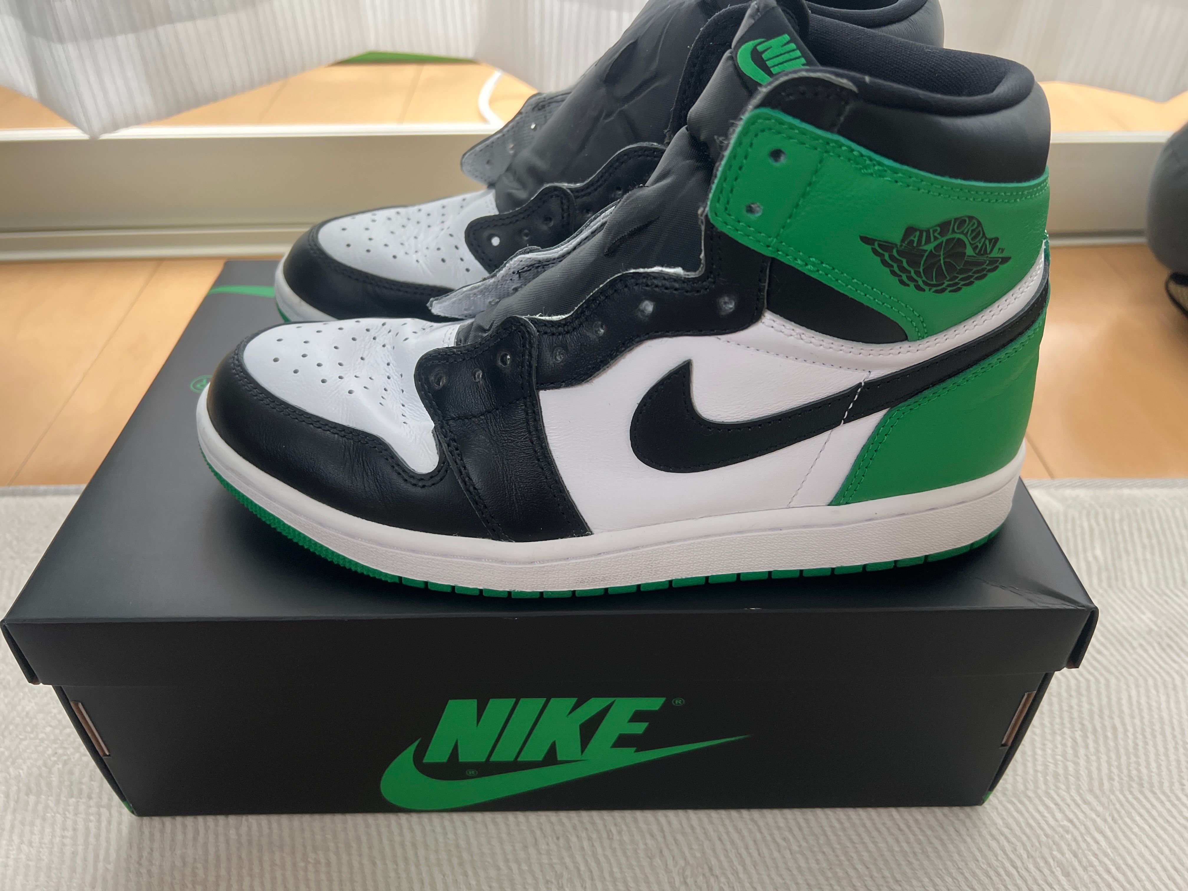 Nike Air Jordan 1 Retro High OG "Celtics/Black and Lucky Green" (2023)