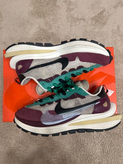 sacai × Nike Vapor Waffle "String/Red/Green"