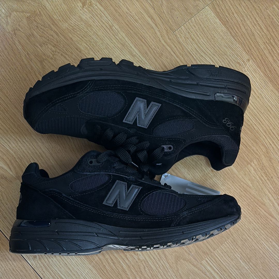 New Balance 993 "Triple Black"