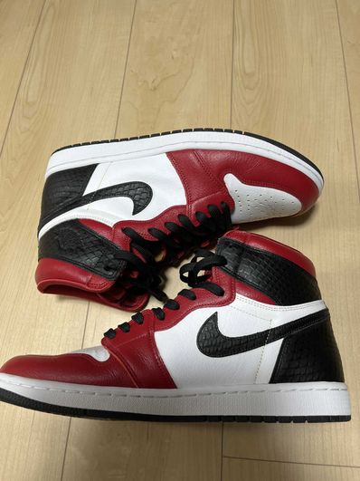 Nike Women's Air Jordan 1 High OG "Satin Red"