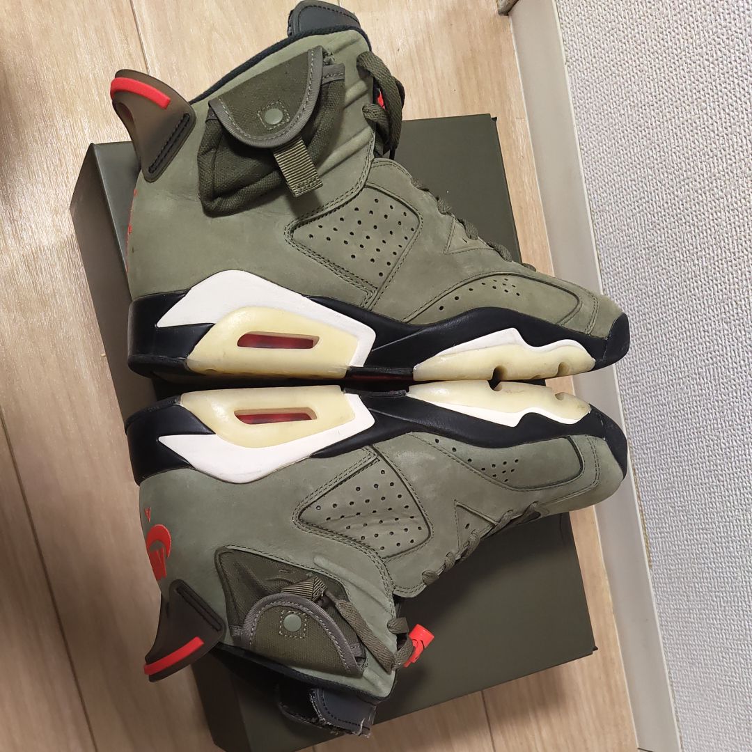Travis Scott × Nike Air Jordan 6 Retro "Medium Olive"