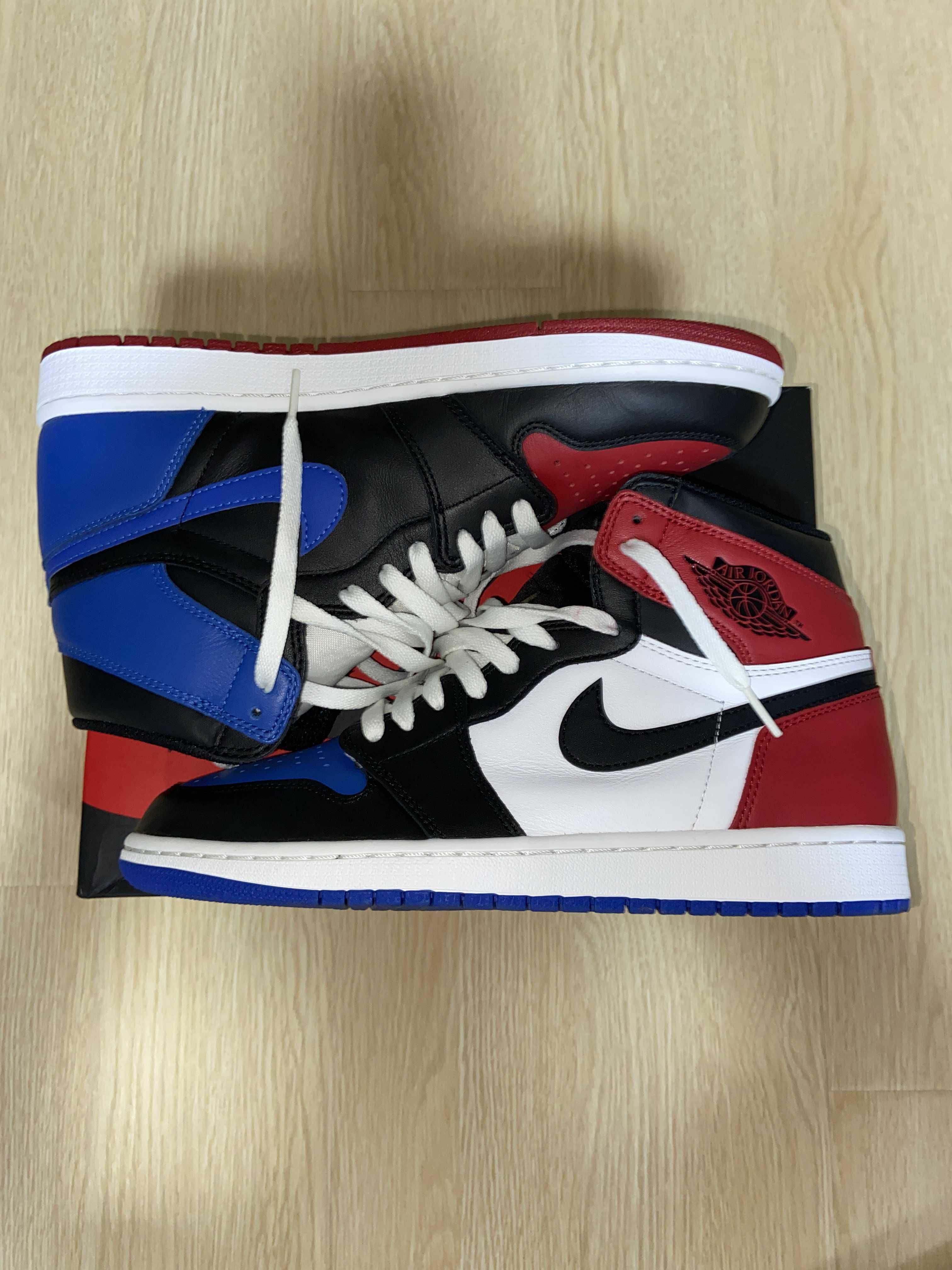 Nike Air Jordan 1 Retro High "Top 3"