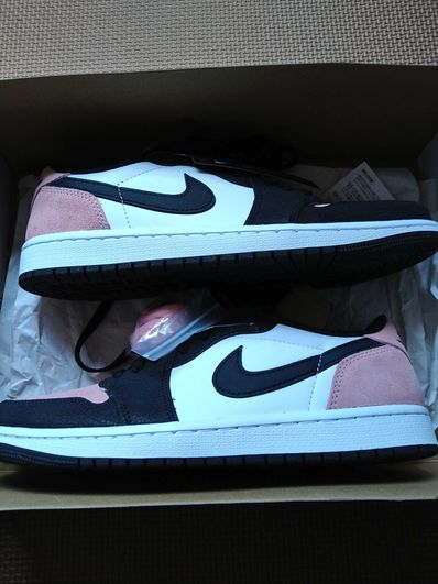 Nike Air Jordan 1 Low OG "Bleached Coral"