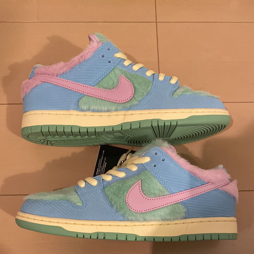 VERDY × Nike SB Dunk Low Pro QS "Visty/Blue Gaze and Enamel Green"