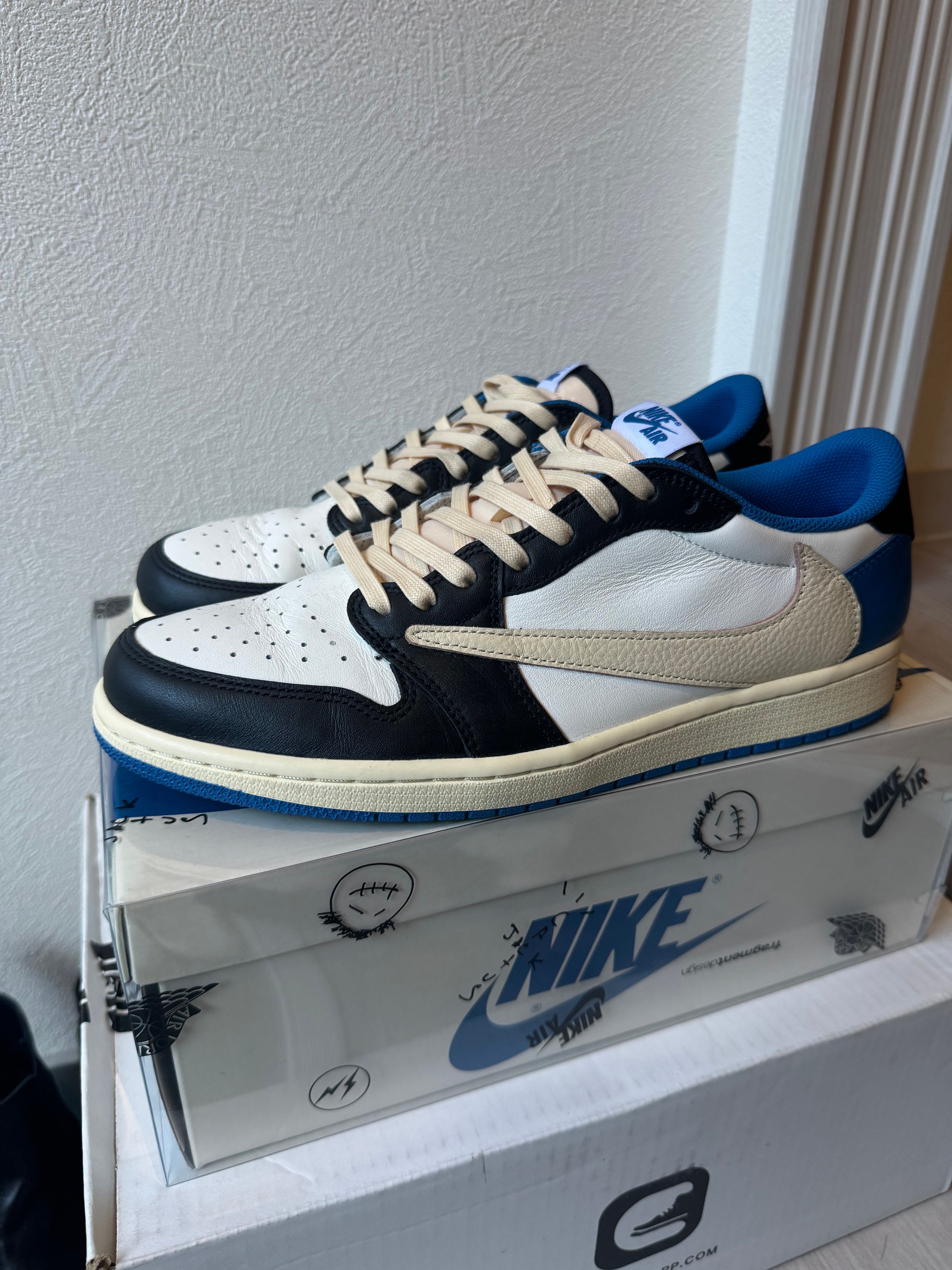 Travis Scott × fragment design × Nike Air Jordan 1 Low OG SP "Military Blue"