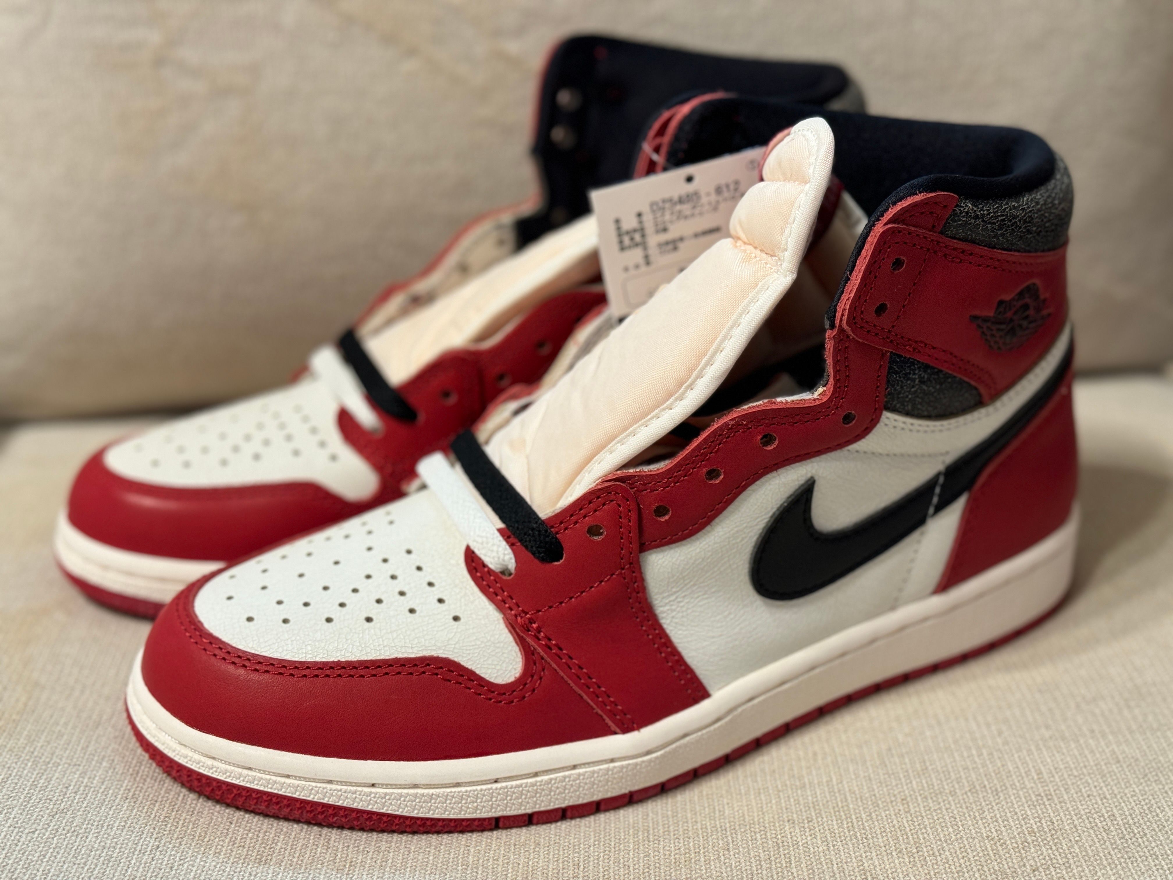 Nike Air Jordan 1 High OG "Lost & Found/Chicago"