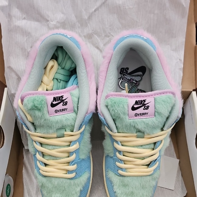 VERDY × Nike SB Dunk Low Pro QS "Visty/Blue Gaze and Enamel Green"