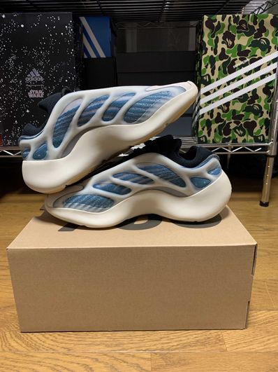 adidas YEEZY 700V3 "Kyanite"