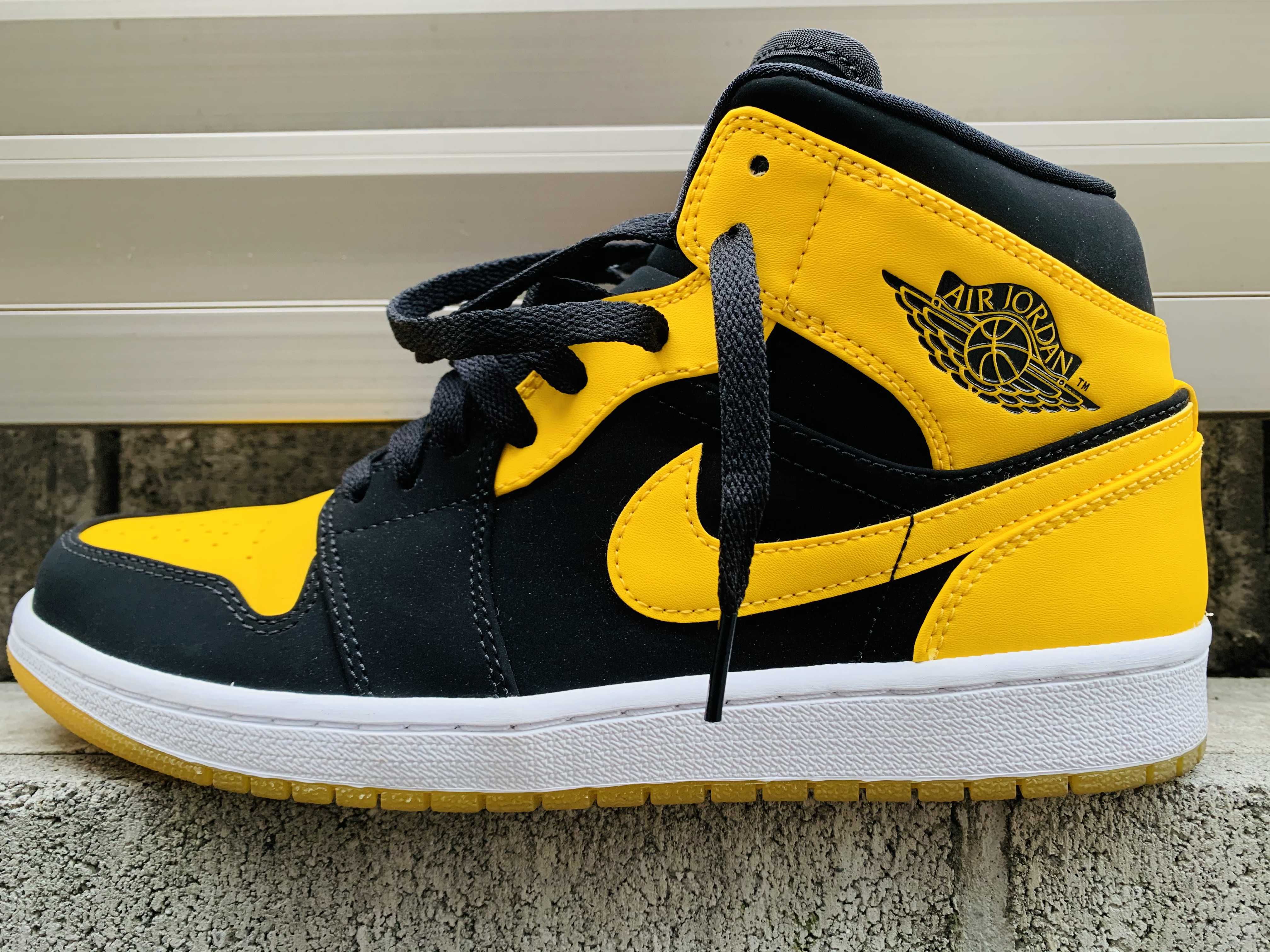 Nike Air Jordan 1 Retro Mid "New Love" (2017)