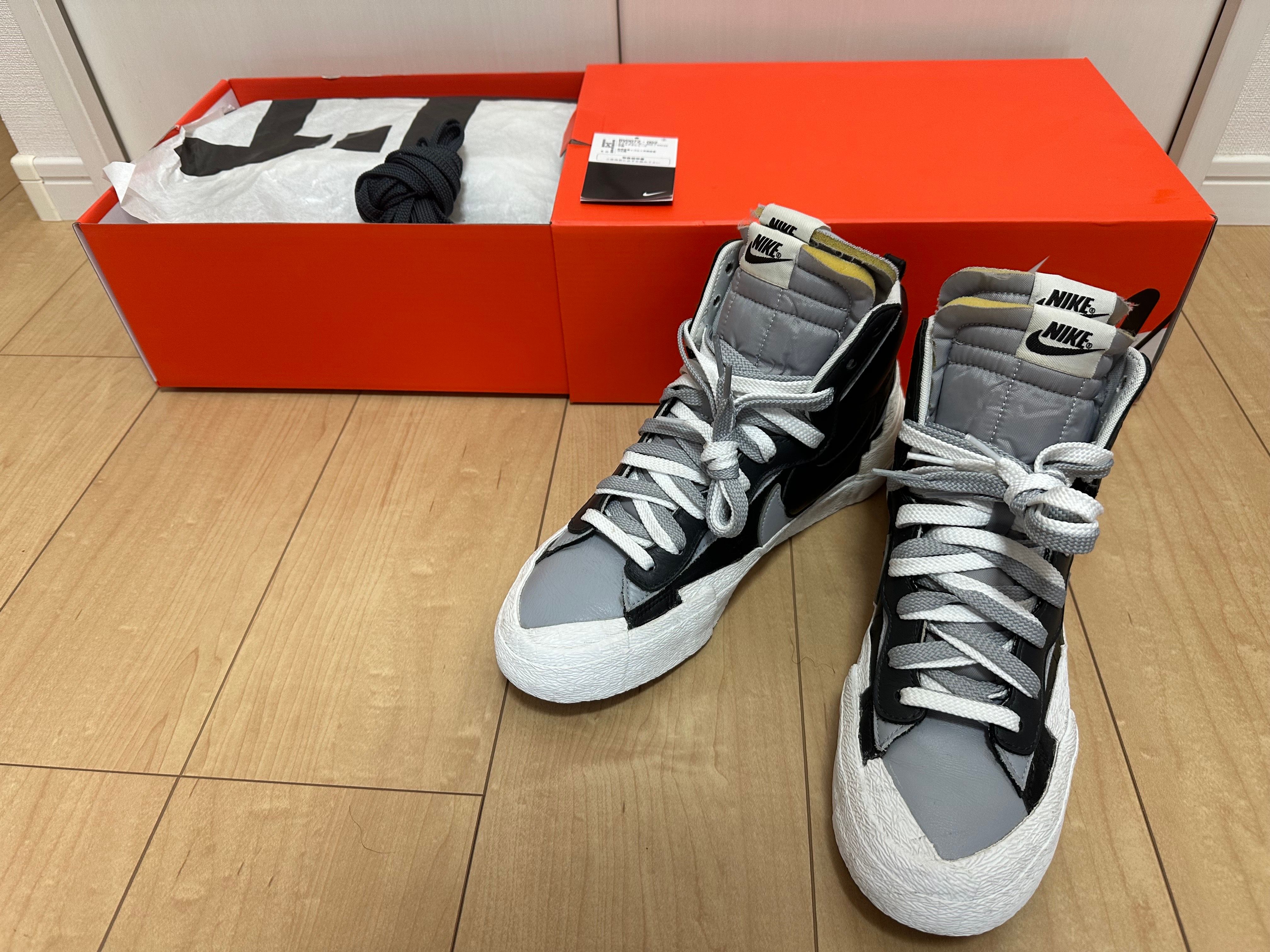 sacai × NIKE BLAZER MID "BLACK/WOLF GREY/WHITE"
