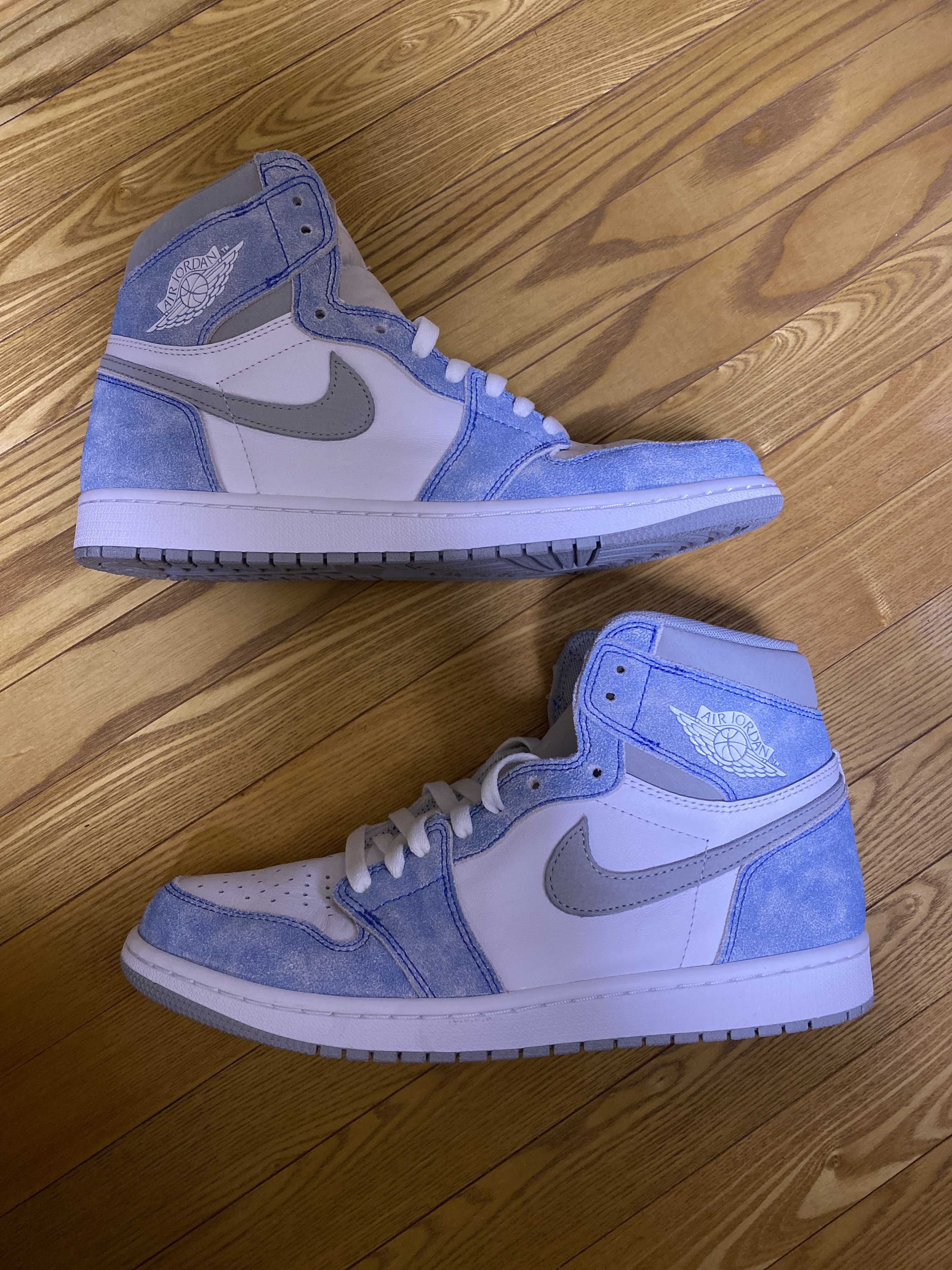 Nike Air Jordan 1 High OG "Hyper Royal"