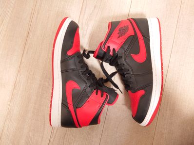 Nike Air Jordan 1 Mid "Bred Toe"
