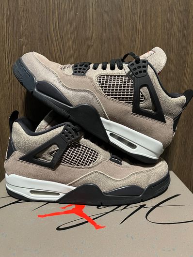 Nike Air Jordan 4 "Taupe Haze"