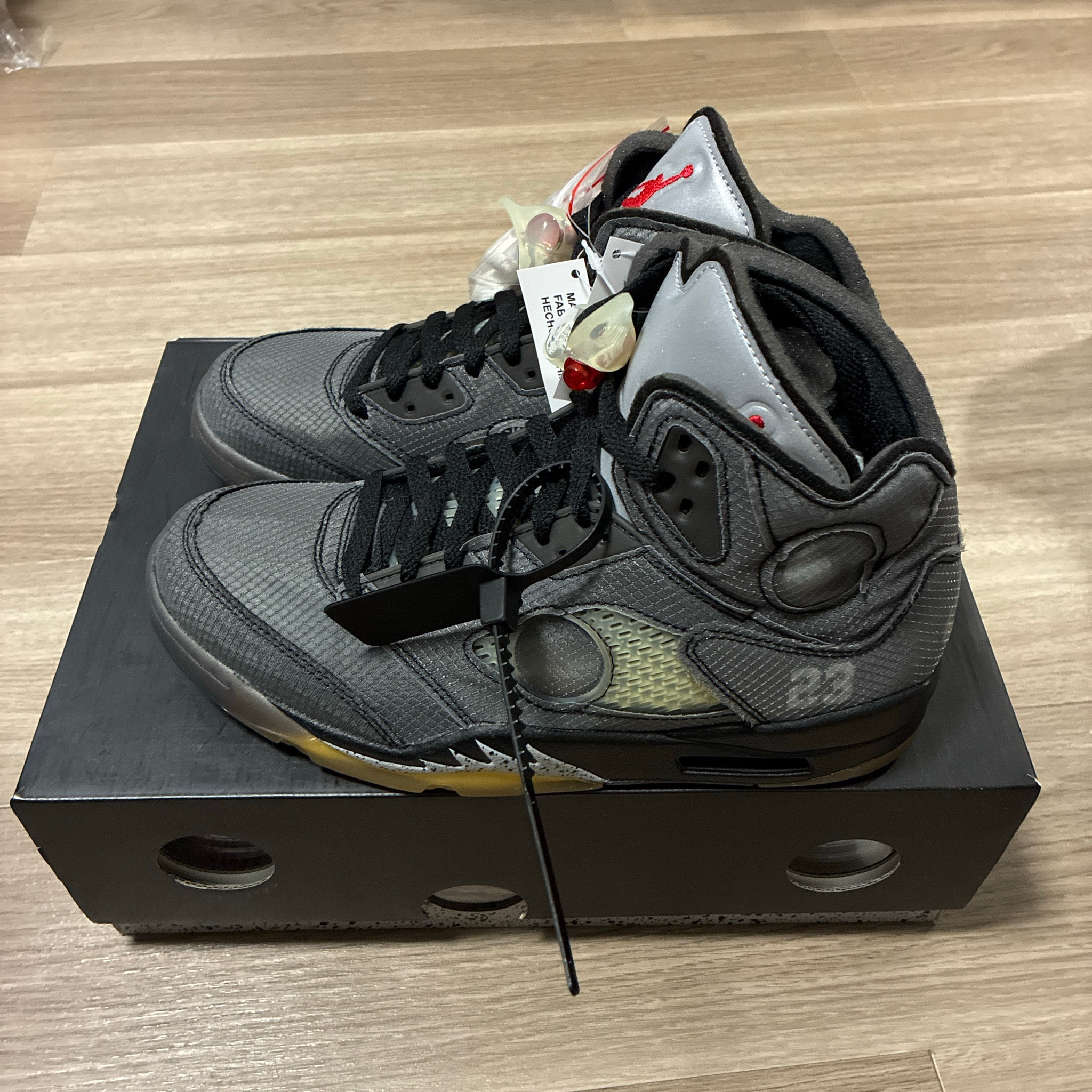 Off-White × Nike Air Jordan 5 "Black/Muslin/Fire Red"
