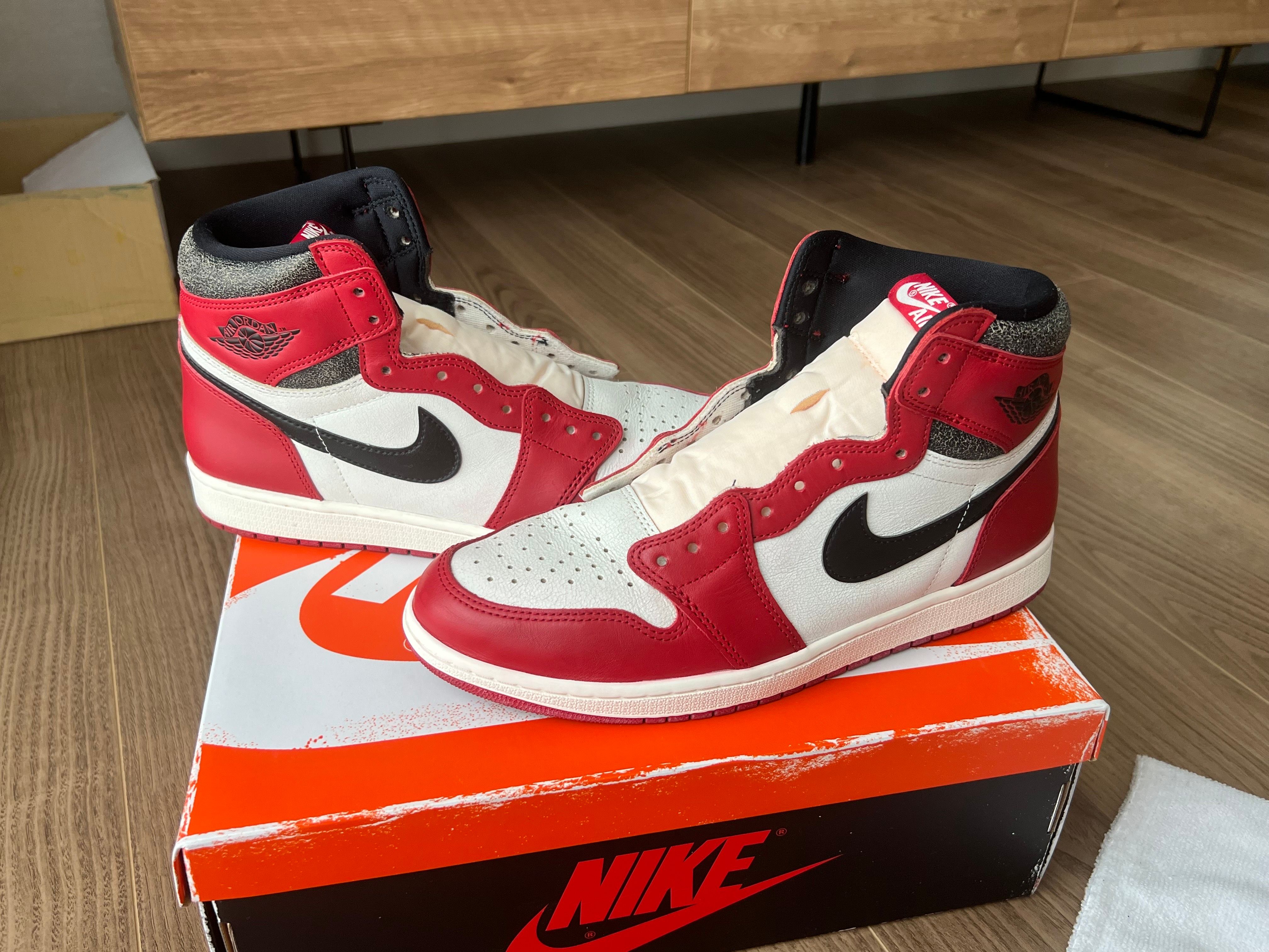 Nike Air Jordan 1 High OG "Lost & Found/Chicago"