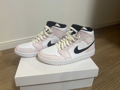 Nike Women's Air Jordan 1 Mid "Light Violet/White/Black"