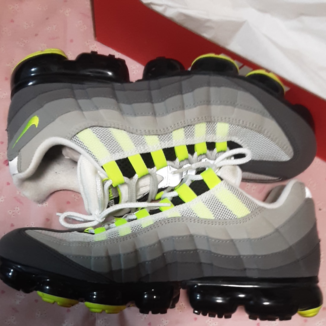 Nike Air Vapormax 95 "Neon"