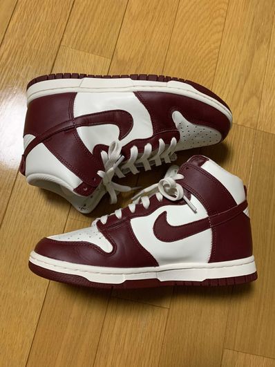 NIKE Women's DUNK HIGH "TEAM RED"