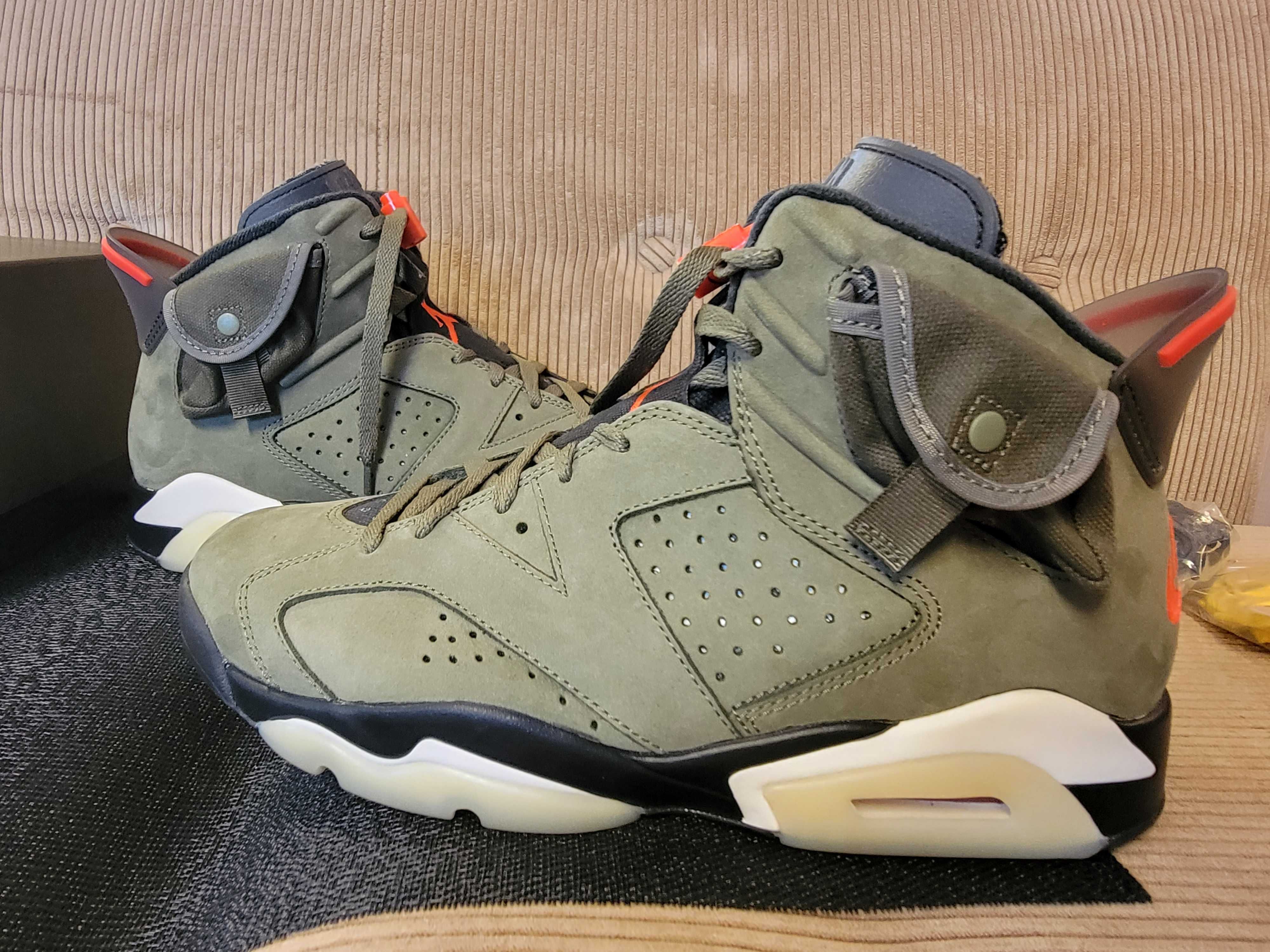Travis Scott × Nike Air Jordan 6 Retro "Medium Olive"