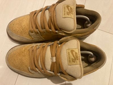 Nike SB Dunk Low QS Nike SB Dunk Low QS