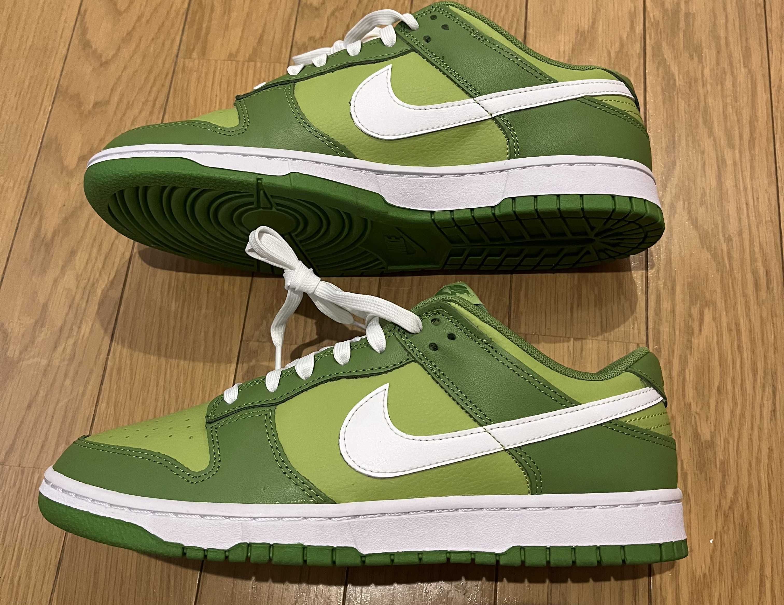 Nike Dunk Low "Chlorophyll/White/Vivid Green"