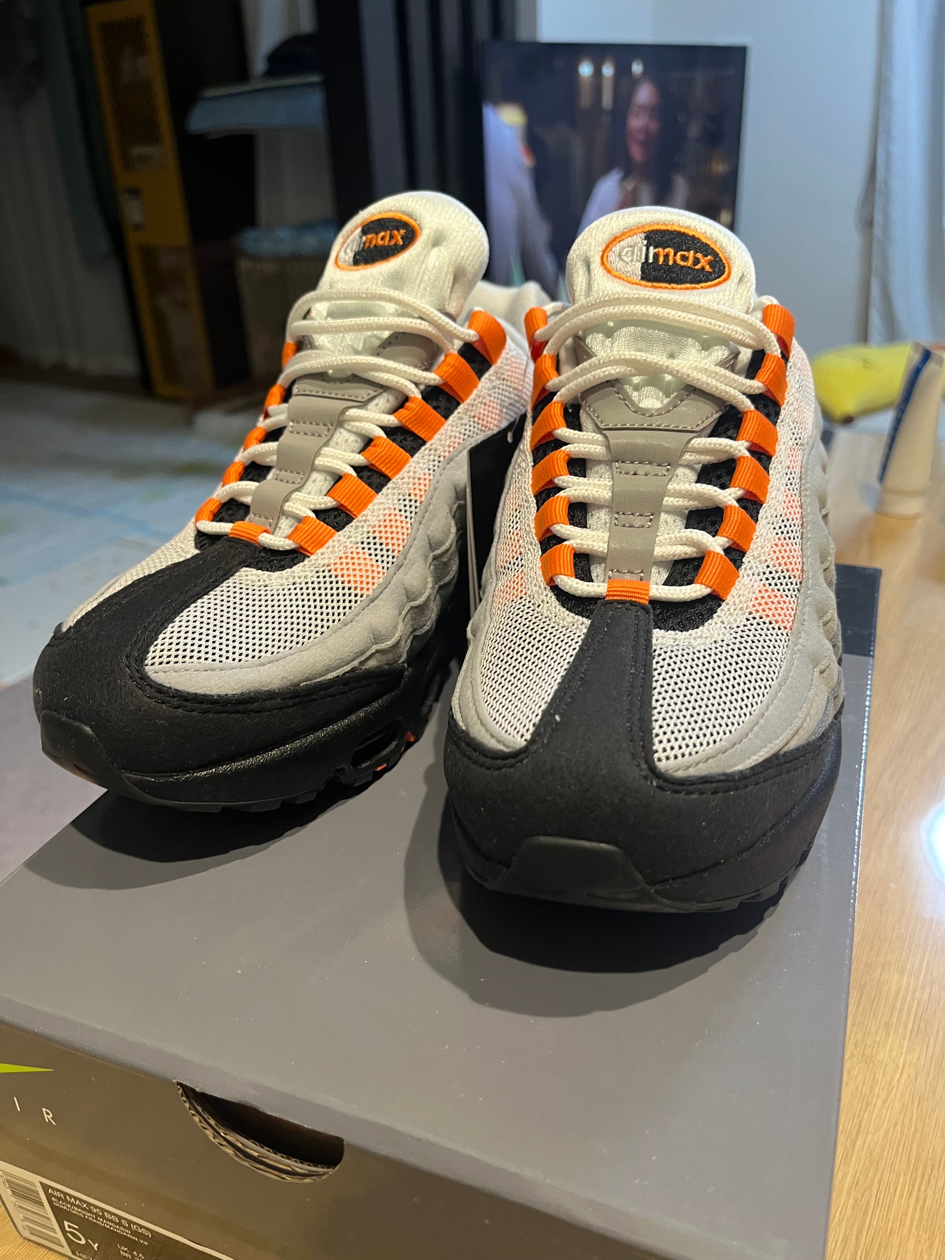 Nike GS Air Max 95 "Bright Mandarin" (2025)