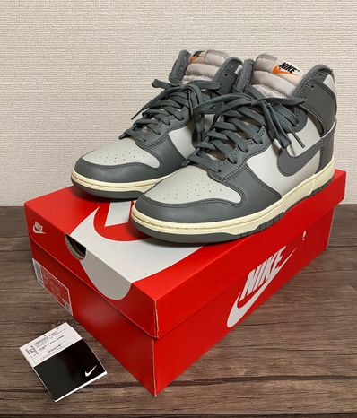 Nike Dunk High Retro SE Vintage "Light Bone and Tumbled Grey"