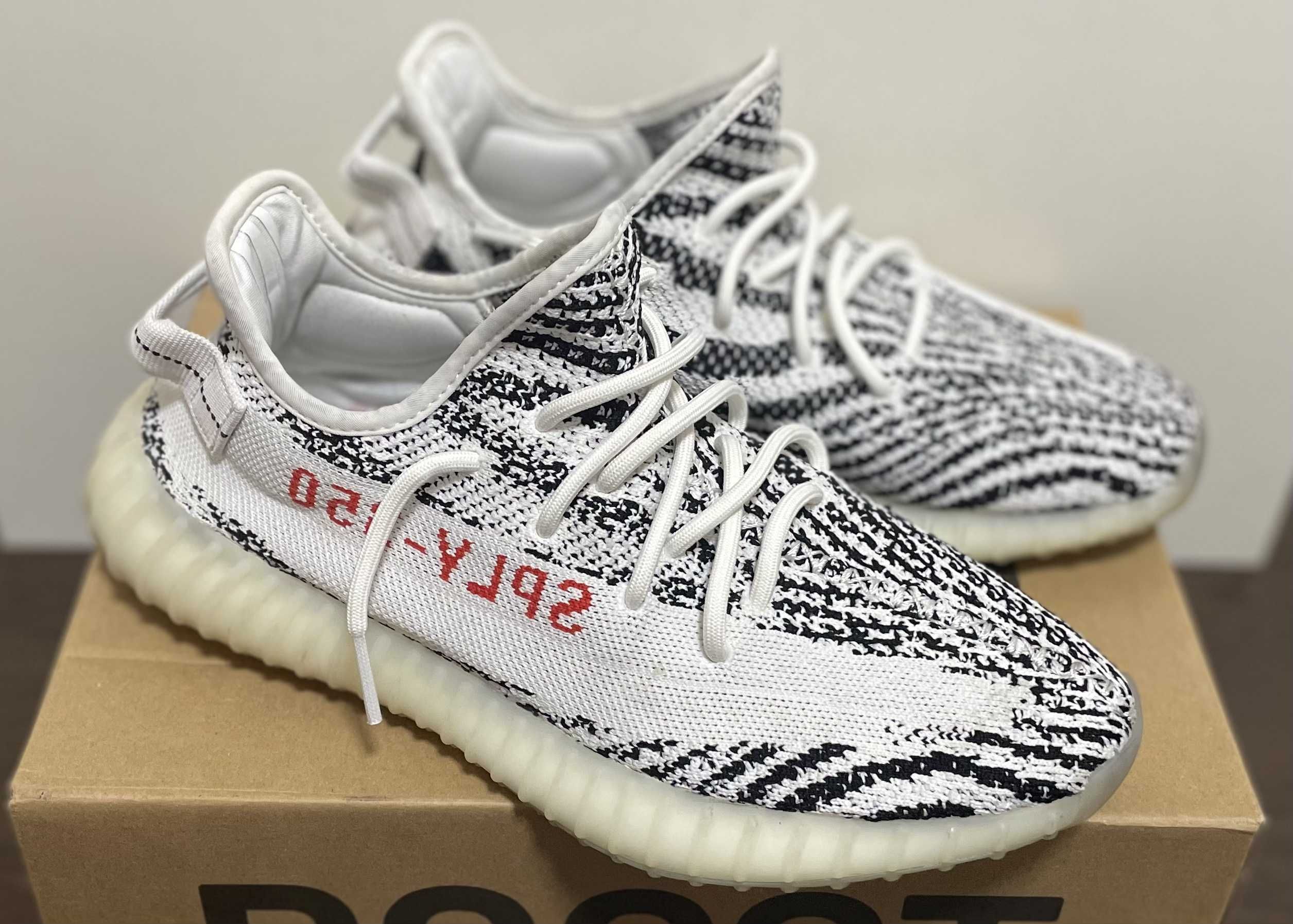 adidas YEEZY Boost 350 V2 "Zebra"