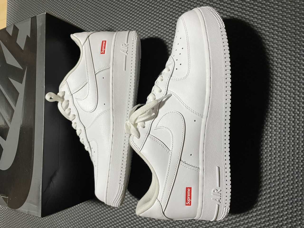 Supreme × Nike Air Force 1 Low "White"