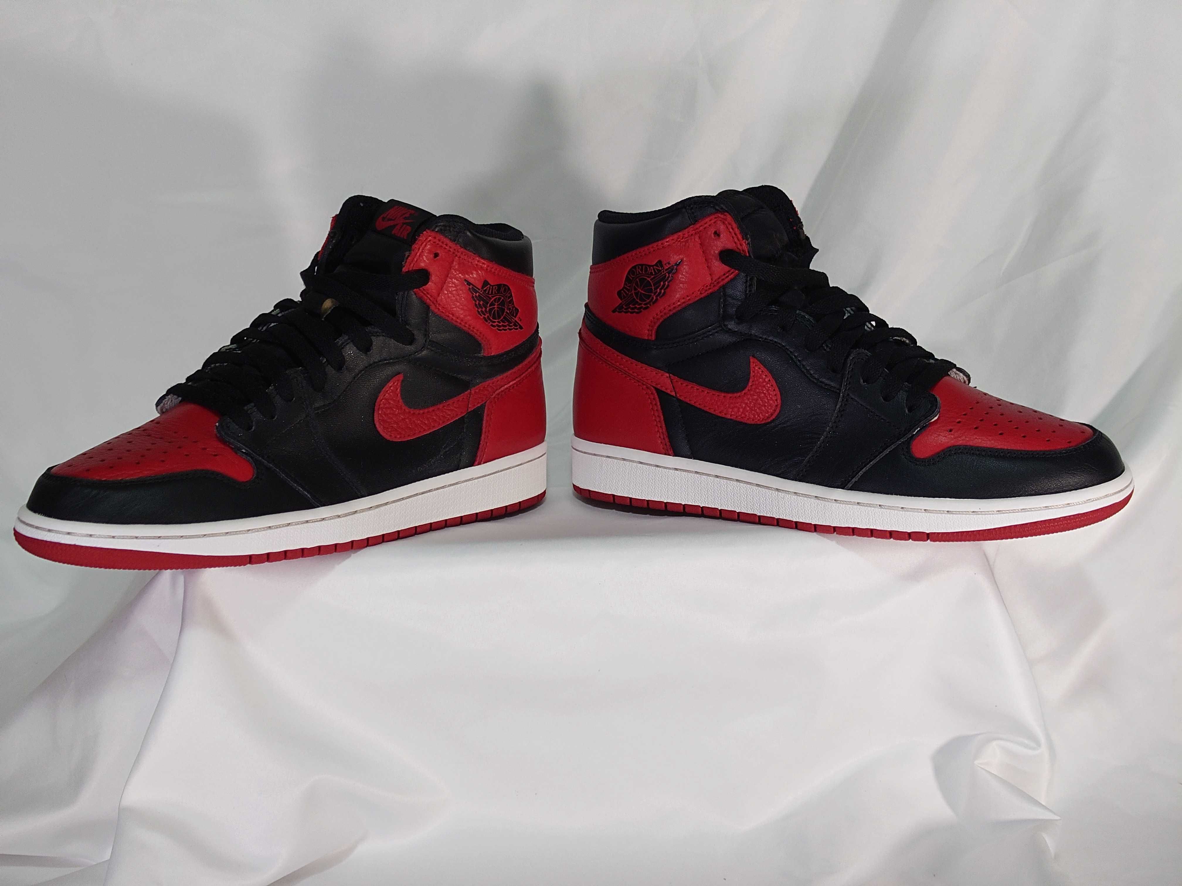 Nike Air Jordan 1 Retro High OG "Bred/Banned" (2016)