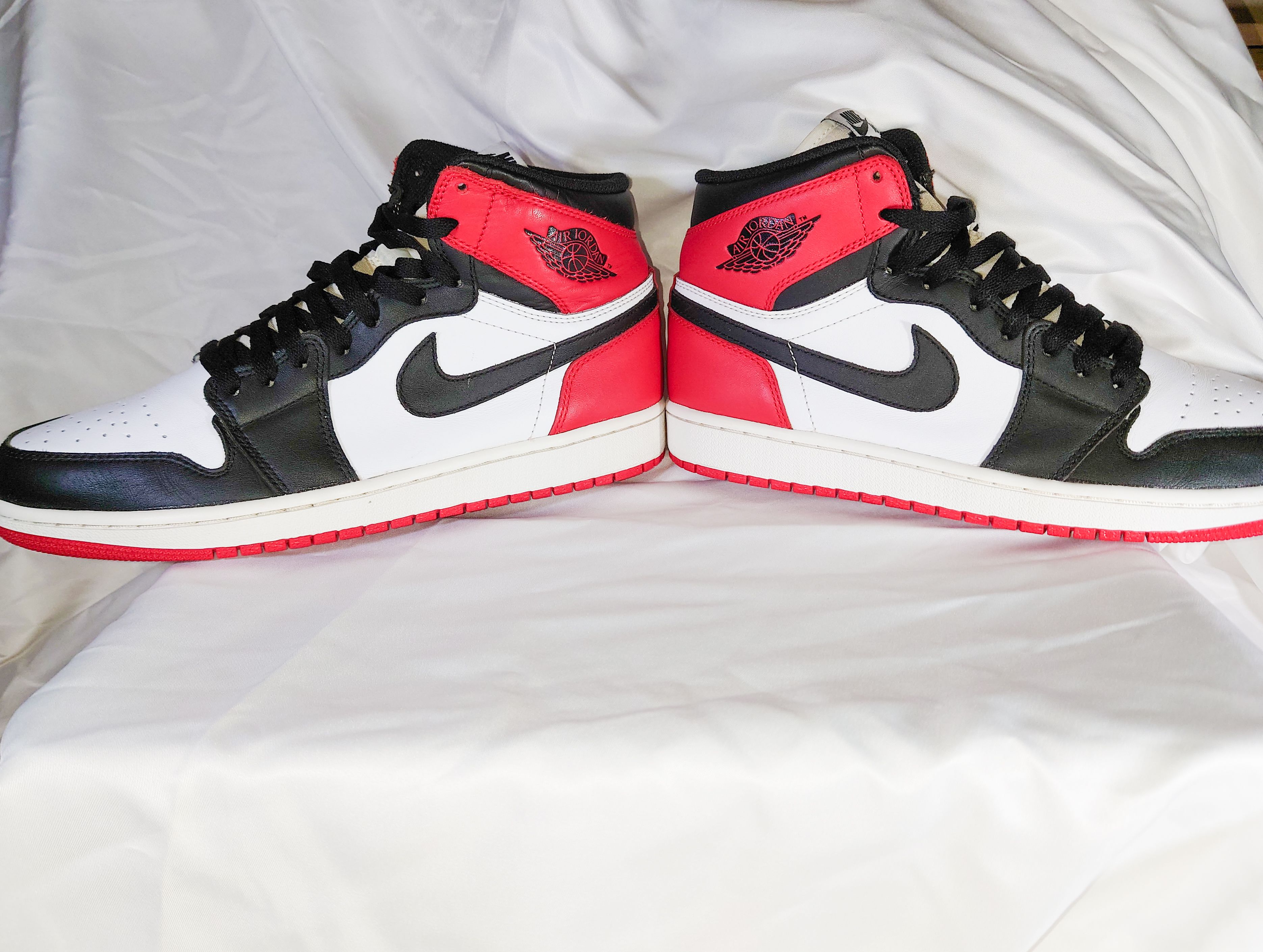 Nike Air Jordan 1 Retro High OG "Black Toe" (2013)