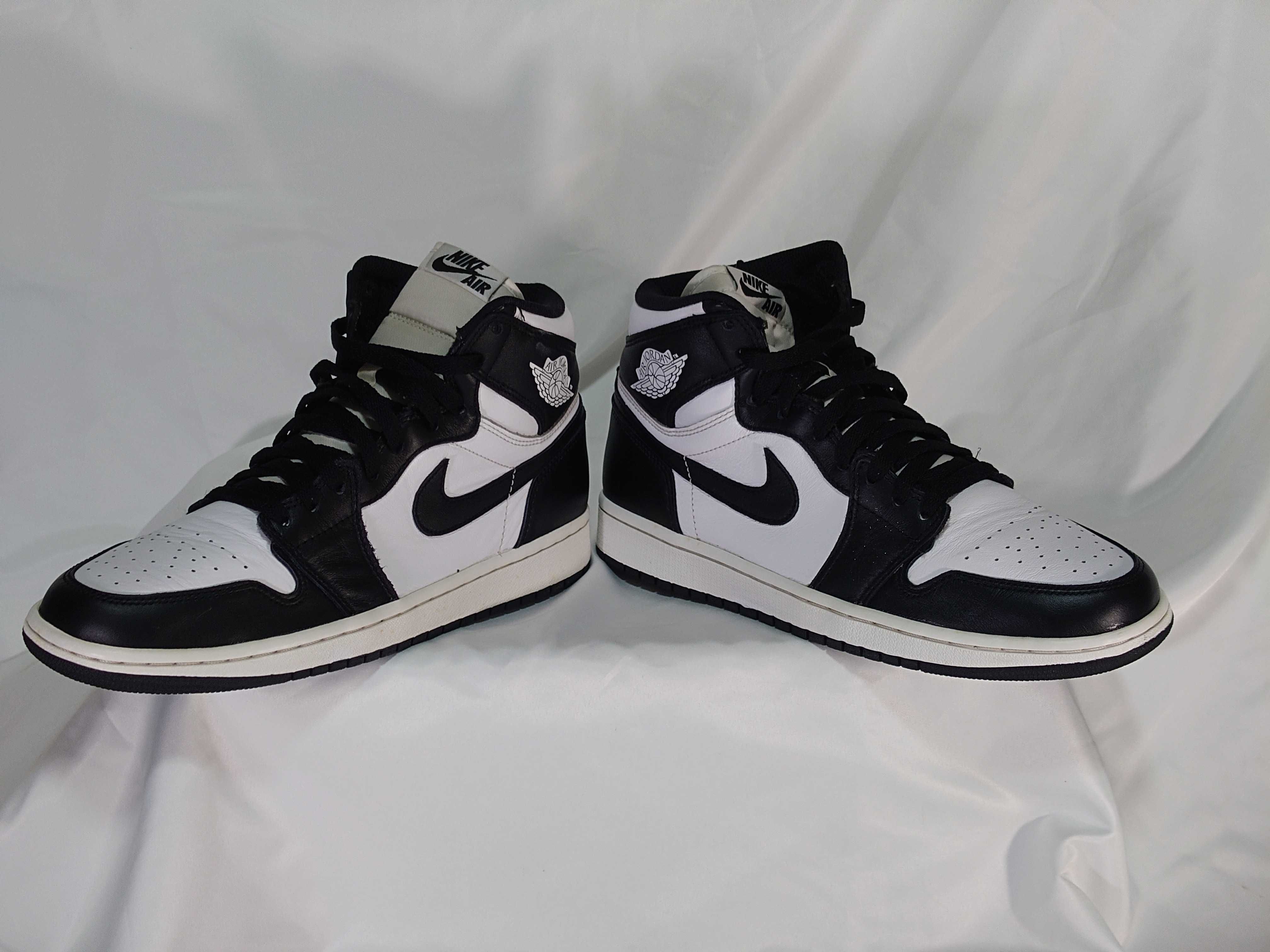 Nike Women's Air Jordan 1 Retro High OG "Black/White"
