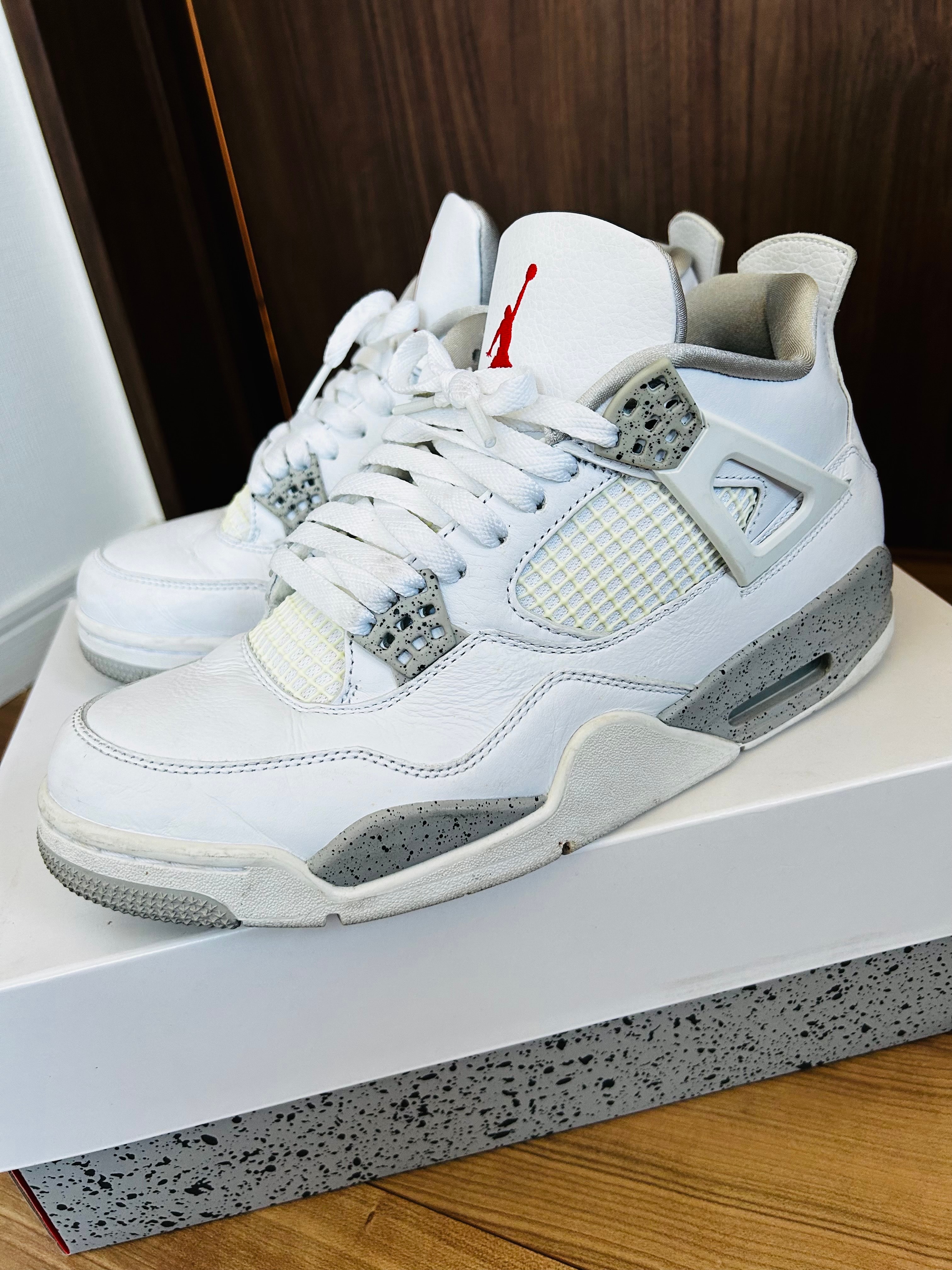 Nike Air Jordan 4 "Tech White"  