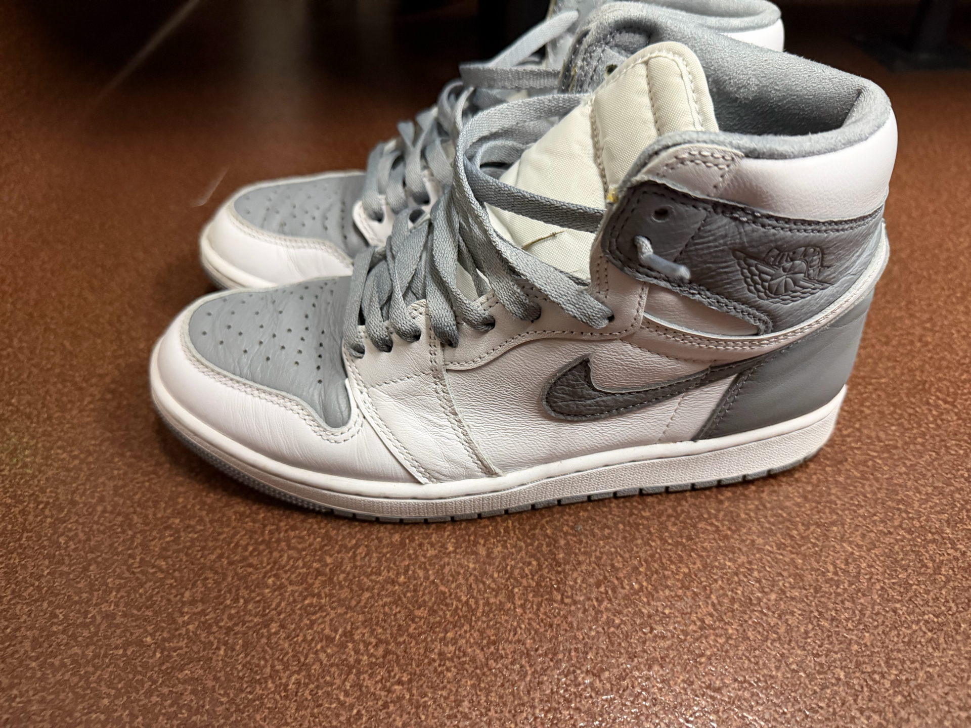 Nike Air Jordan 1 High OG "Stealth"