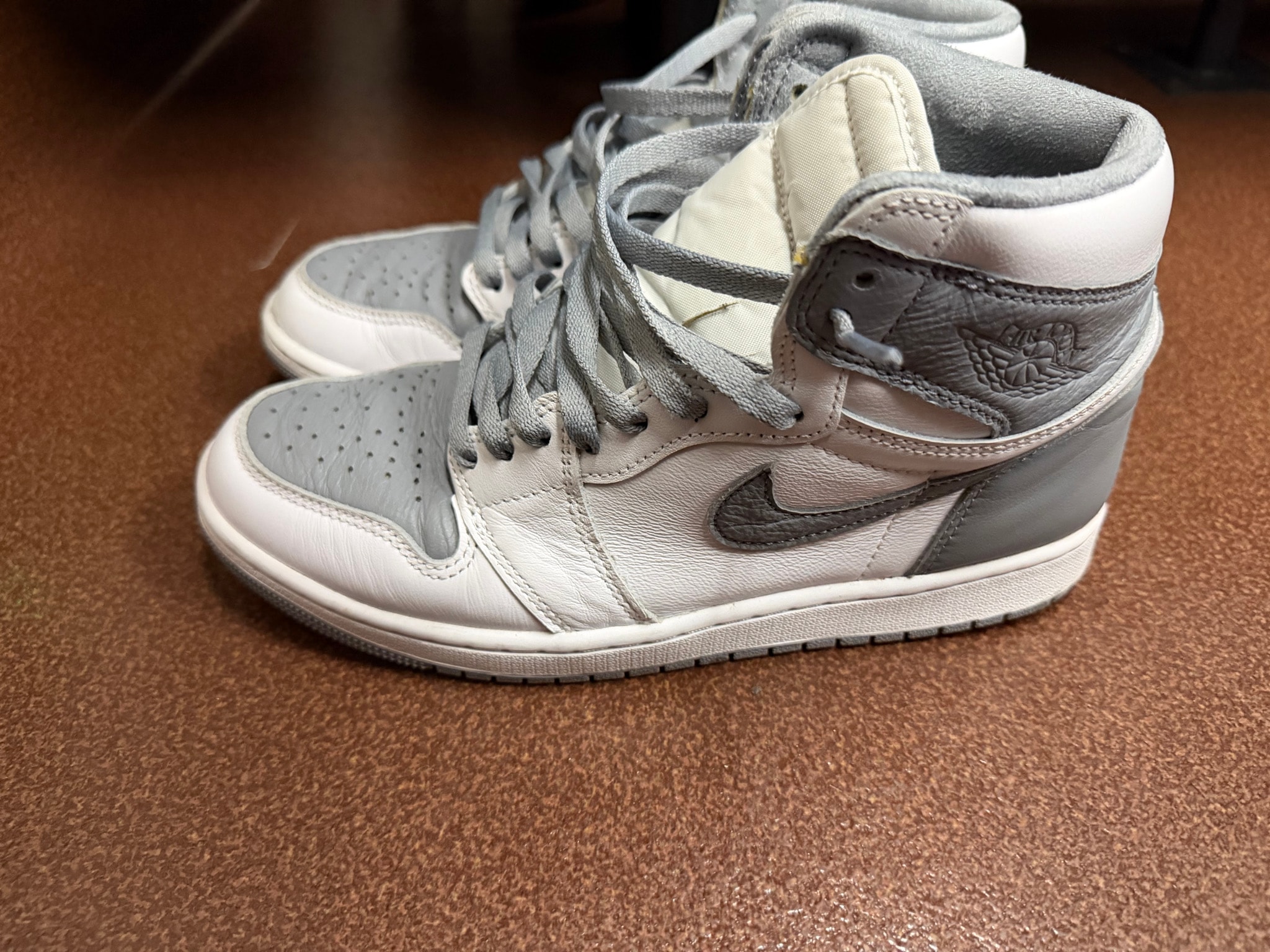 Nike Air Jordan 1 High OG "Stealth"