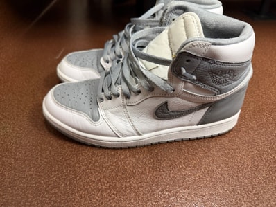 Nike Air Jordan 1 High OG "Stealth"