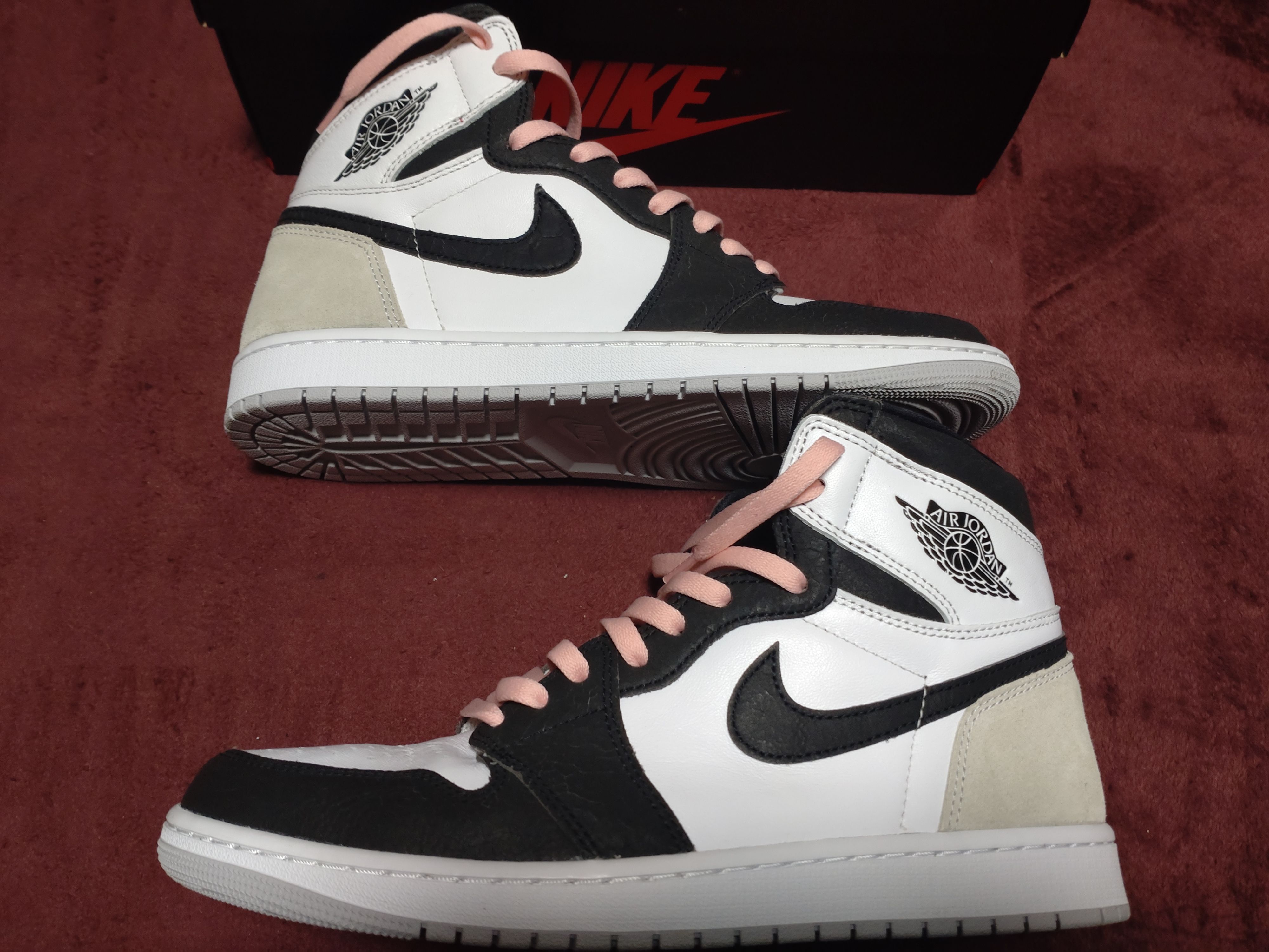 Nike Air Jordan 1 High OG "Bleached Coral"
