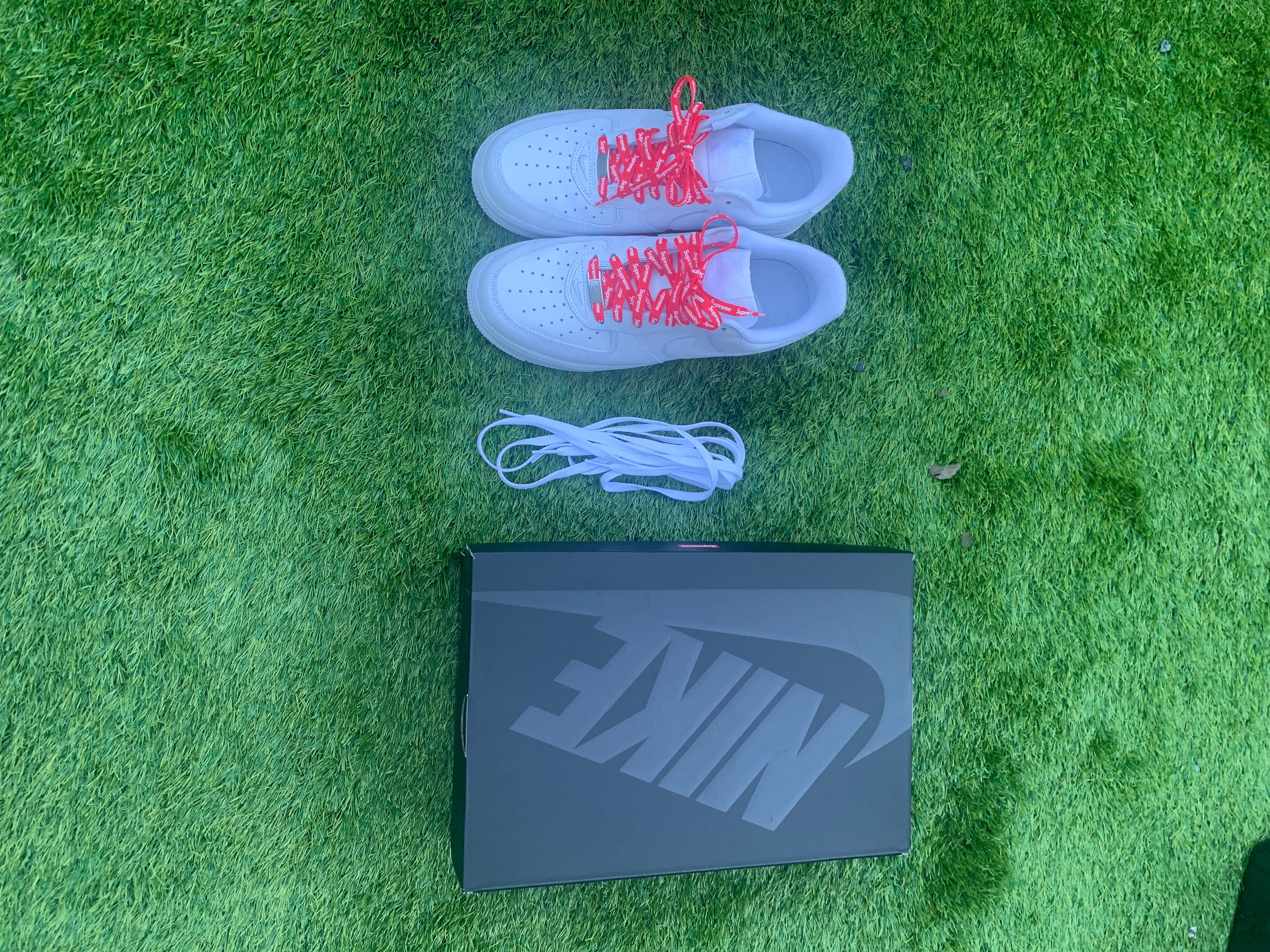 Supreme × Nike Air Force 1 Low "White"